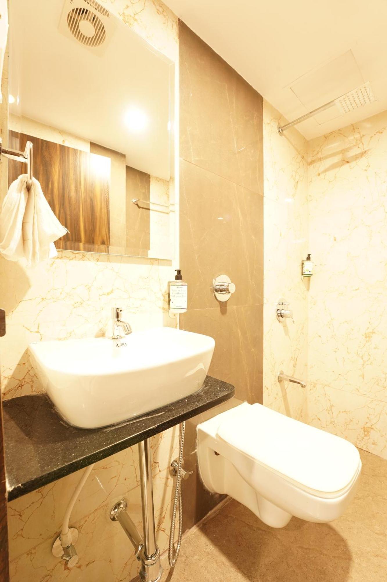 Metropolis Business Hotel Panaji Exteriör bild